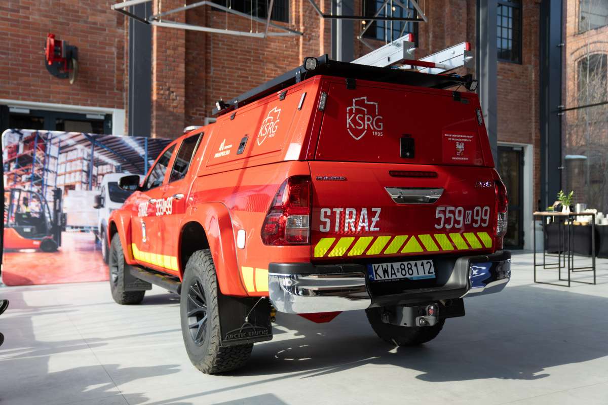 hilux-straz-dsc09857-zabudowa.jpg