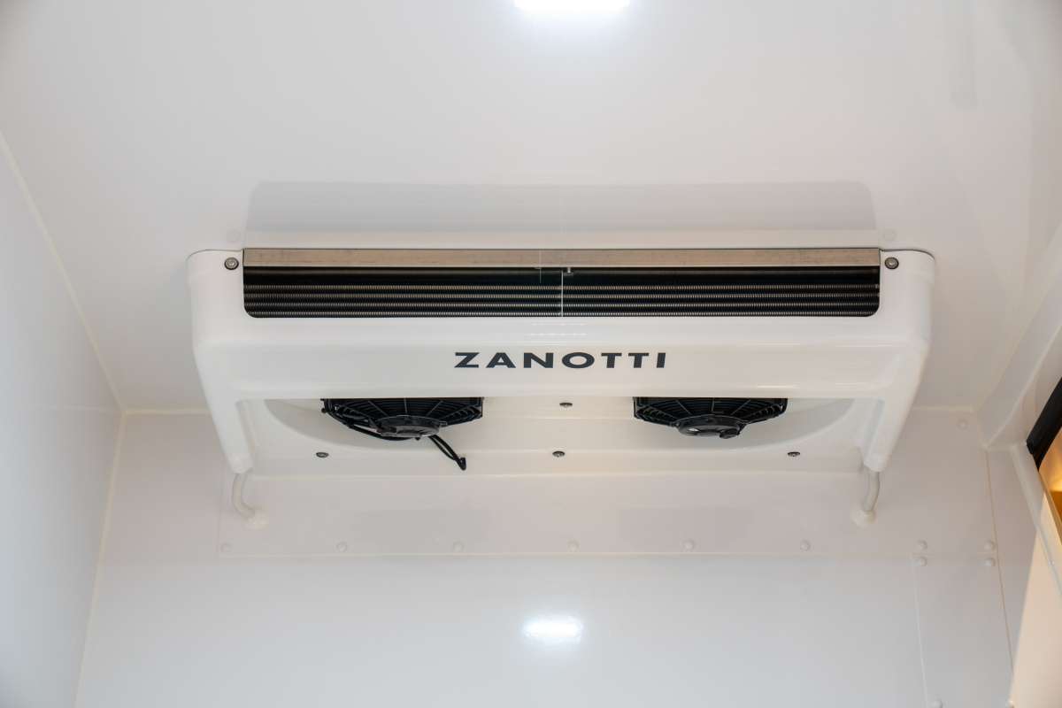izoterma-zanotti-dsc09651-zabudowa.jpg