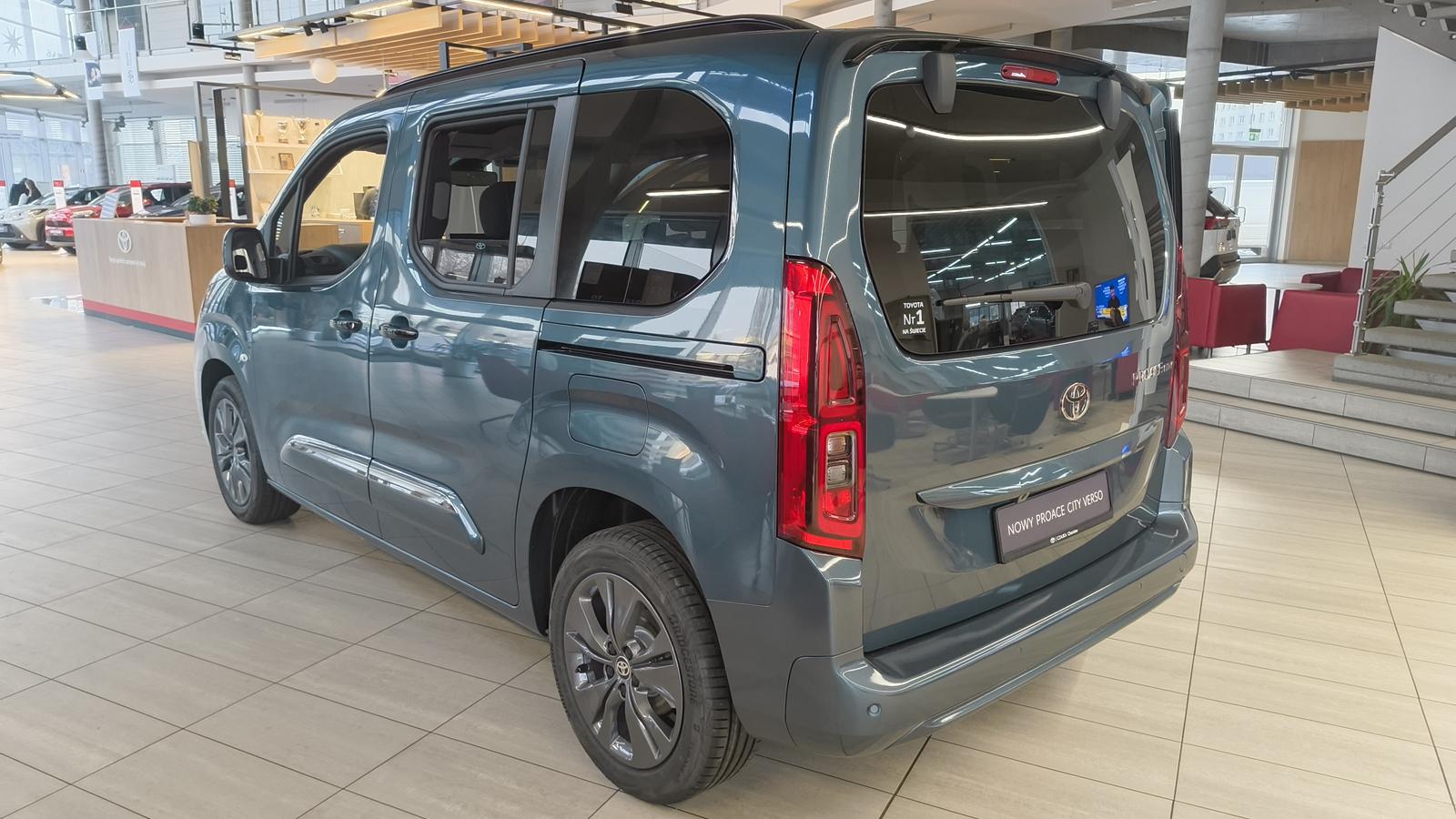 Proace City Verso Family 5 os. - Toyota Czajka