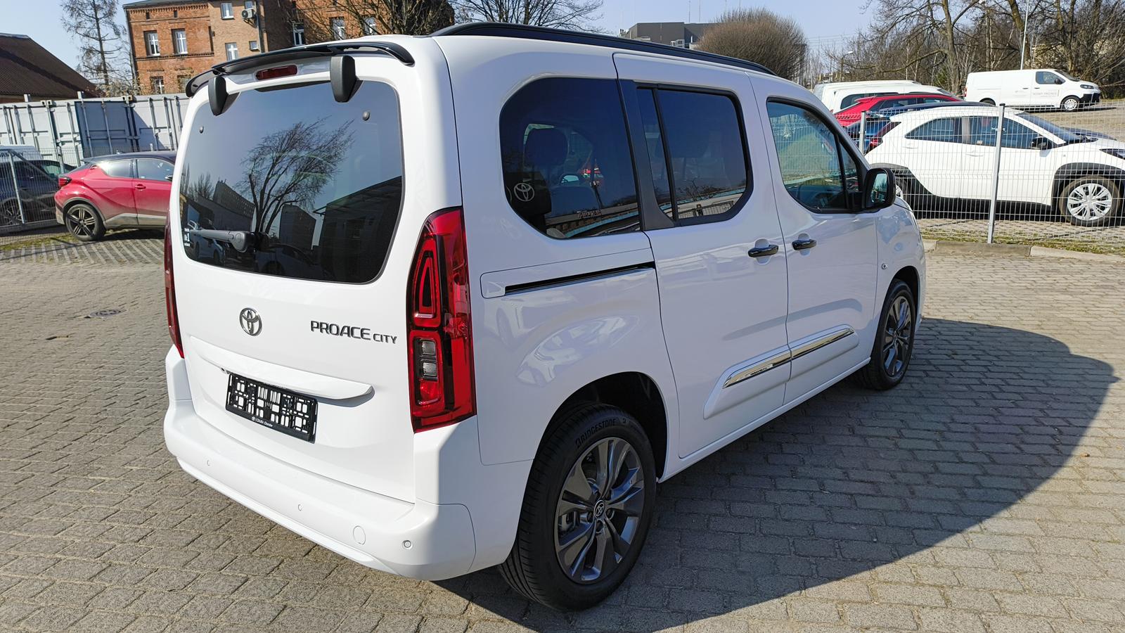 Proace City Verso Family - Toyota Czajka