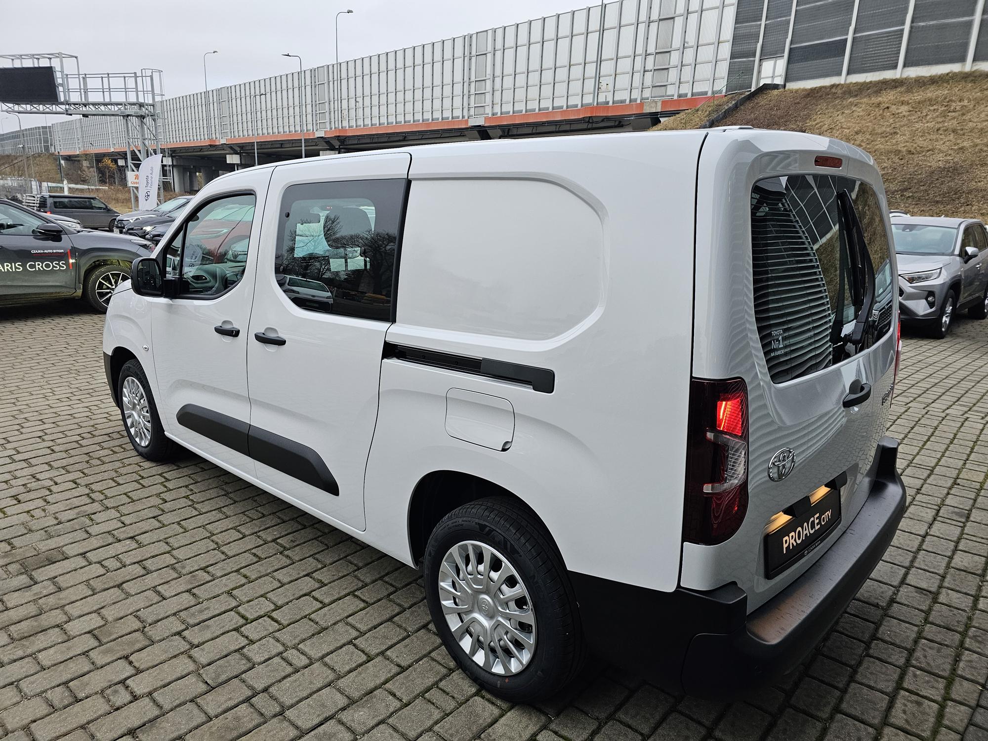 Toyota Proace City Brygadowy 130 KM  - Toyota Czajka