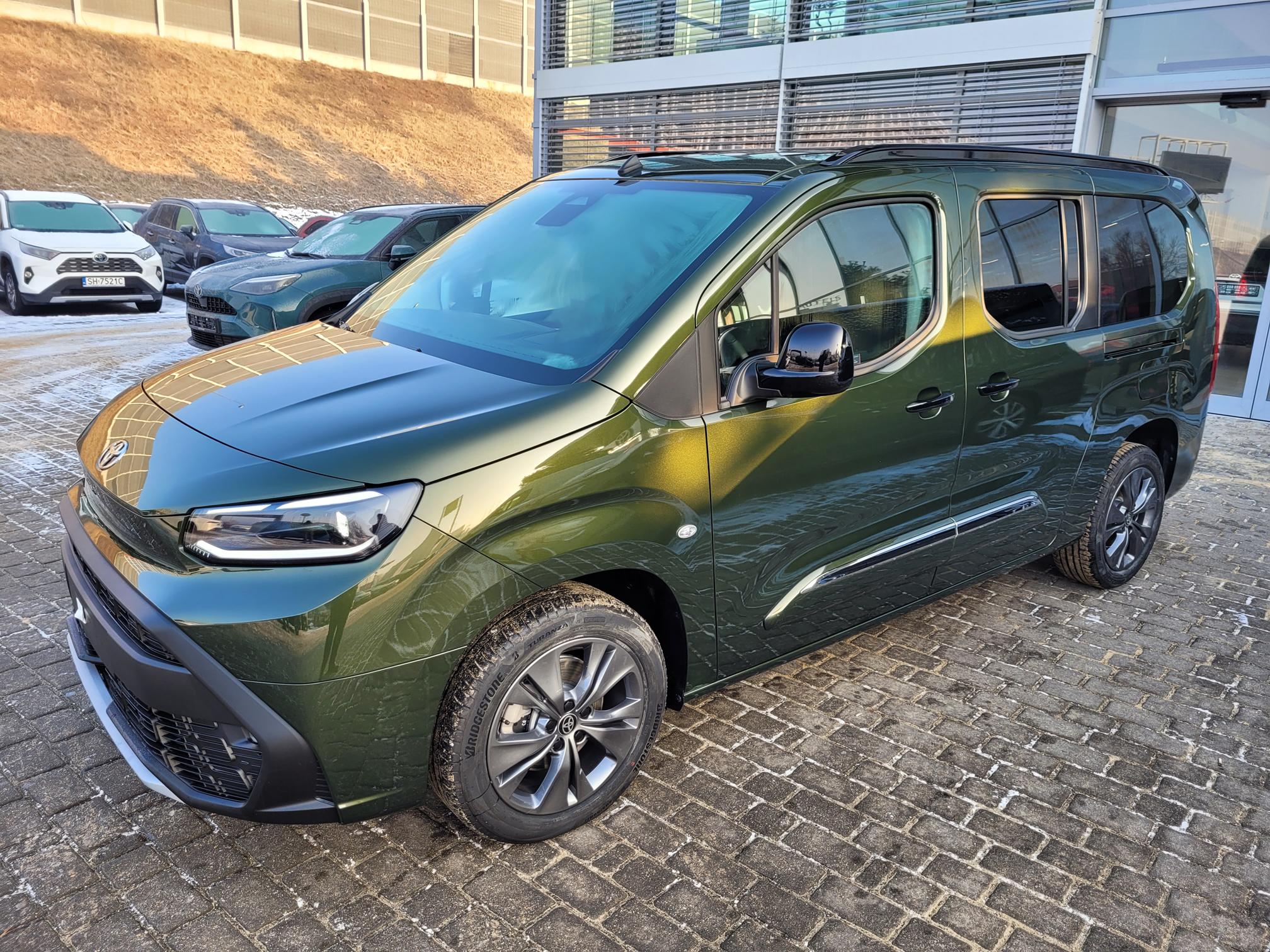Proace City Verso Family 7 os. - Toyota Czajka