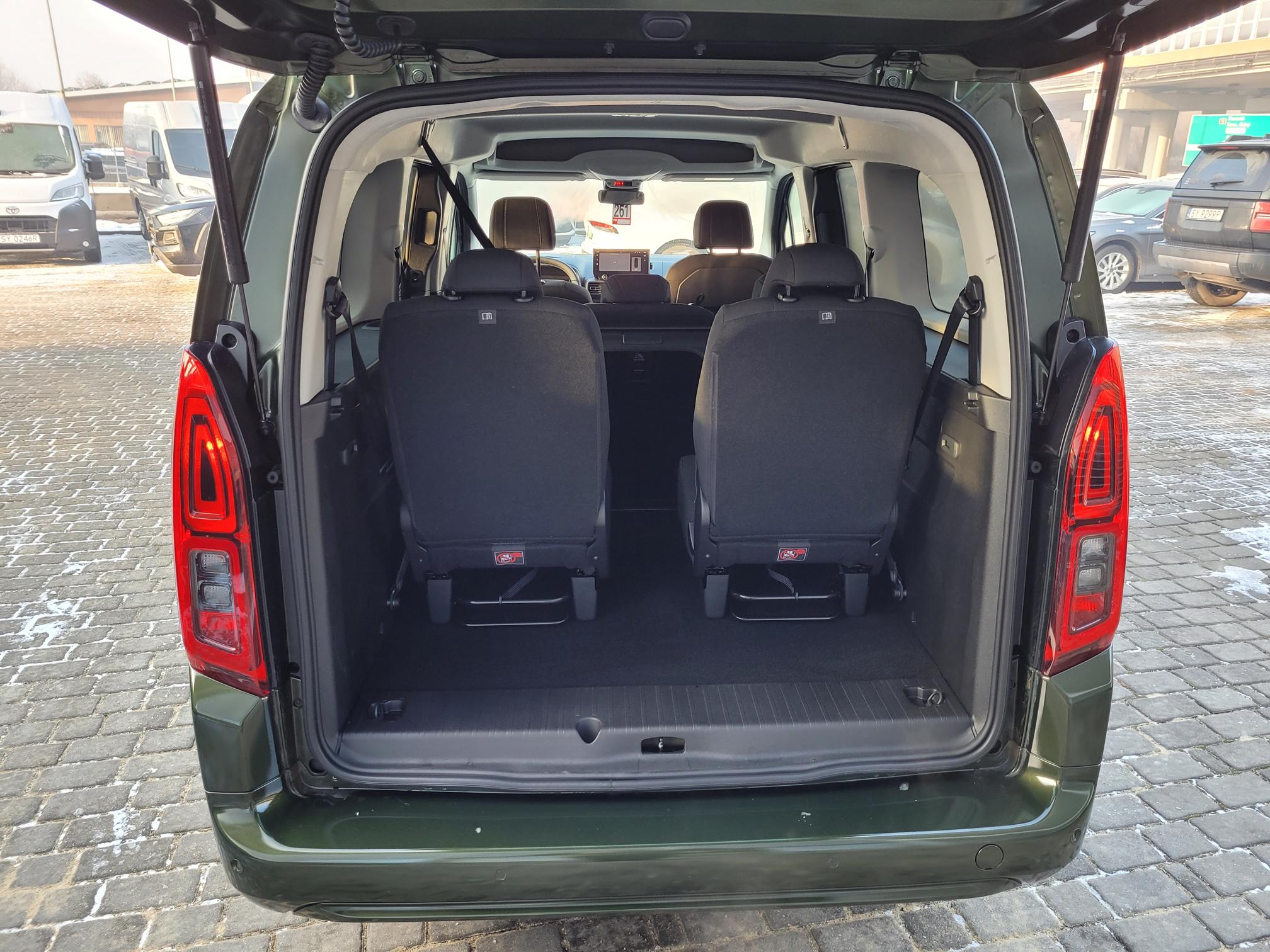 Proace City Verso Family 7 os. - Toyota Czajka