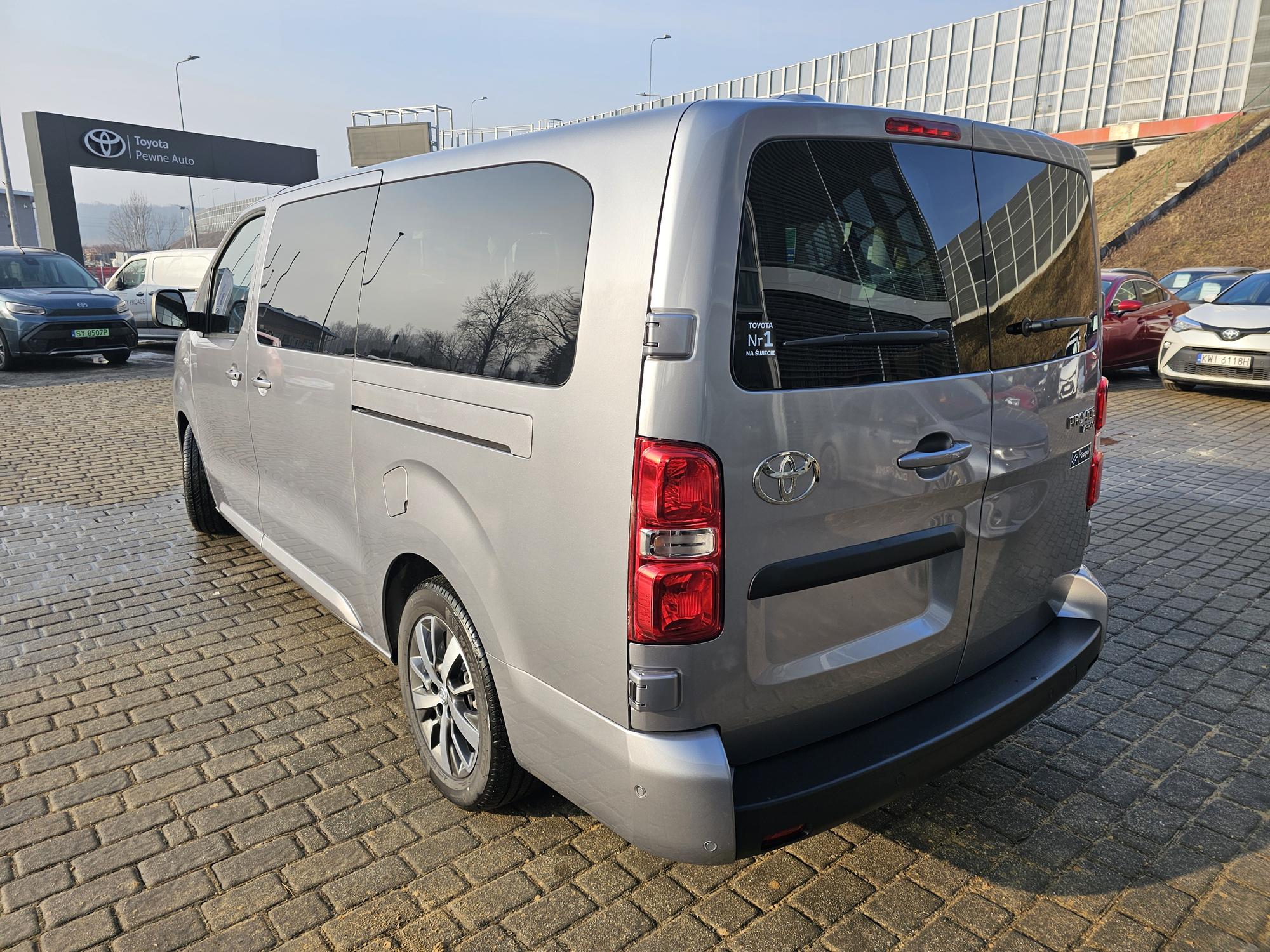 Toyota Proace Verso 2.0 D4-D 177 KM 8AT Long Business - Toyota Czajka
