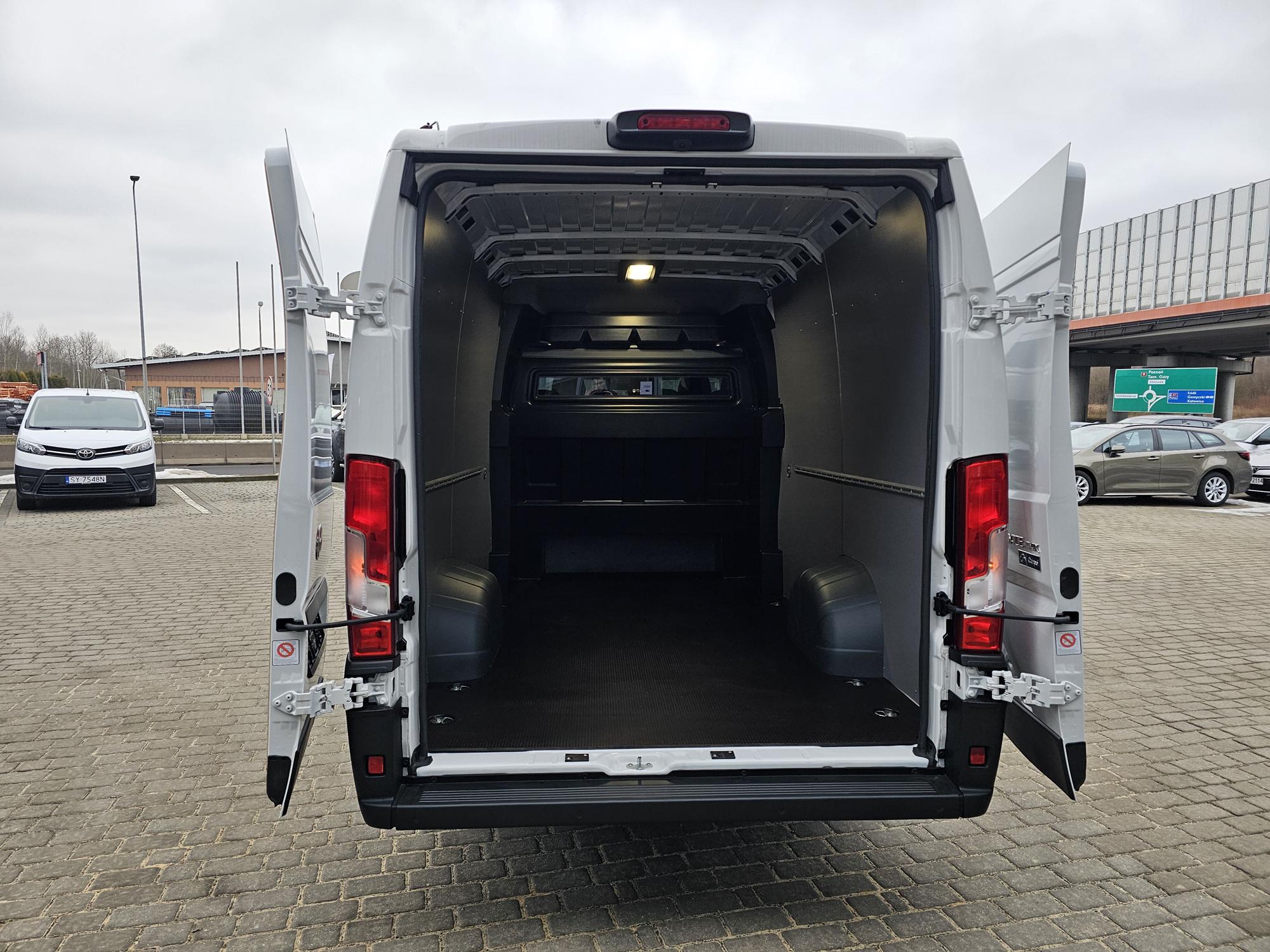 Proace MAX L4H2 2.2 D 180 KM 8AT + Brygadówka Carpol  - Toyota Czajka