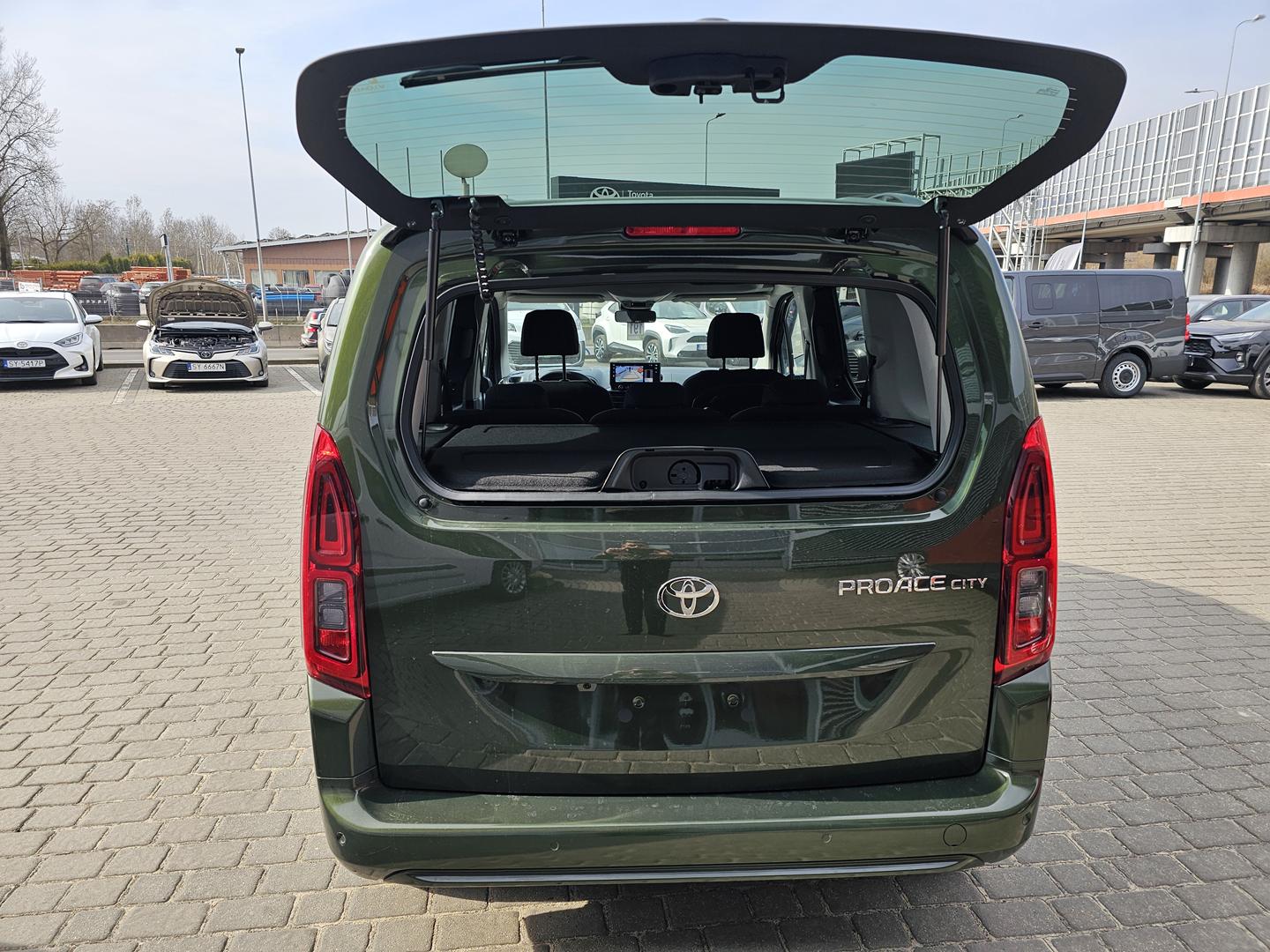 Toyota Proace City Verso Family - Toyota Czajka