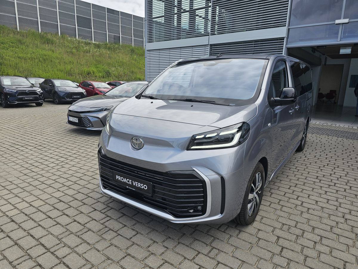 Toyota Proace Verso 2.2 180 KM Family - Toyota Czajka