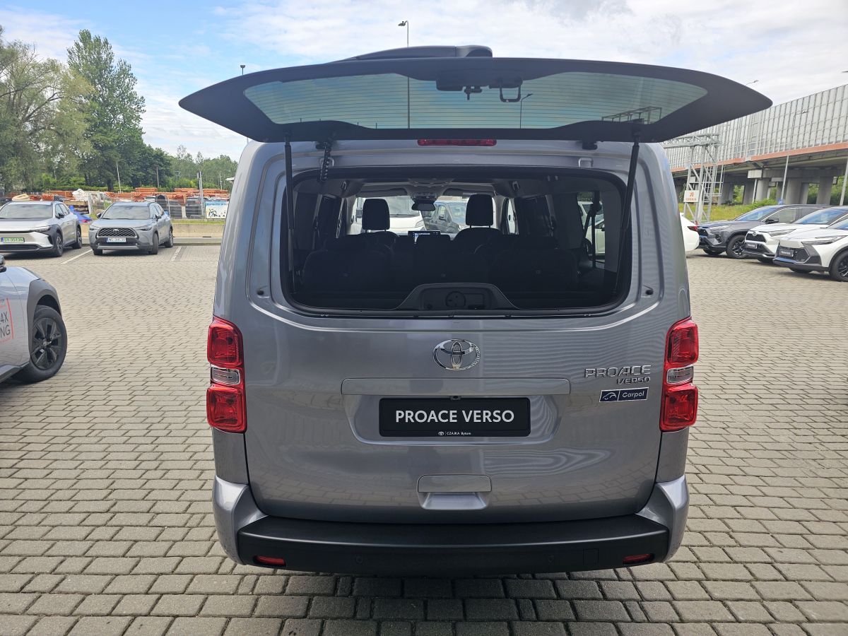 Toyota Proace Verso 2.2 180 KM Family - Toyota Czajka