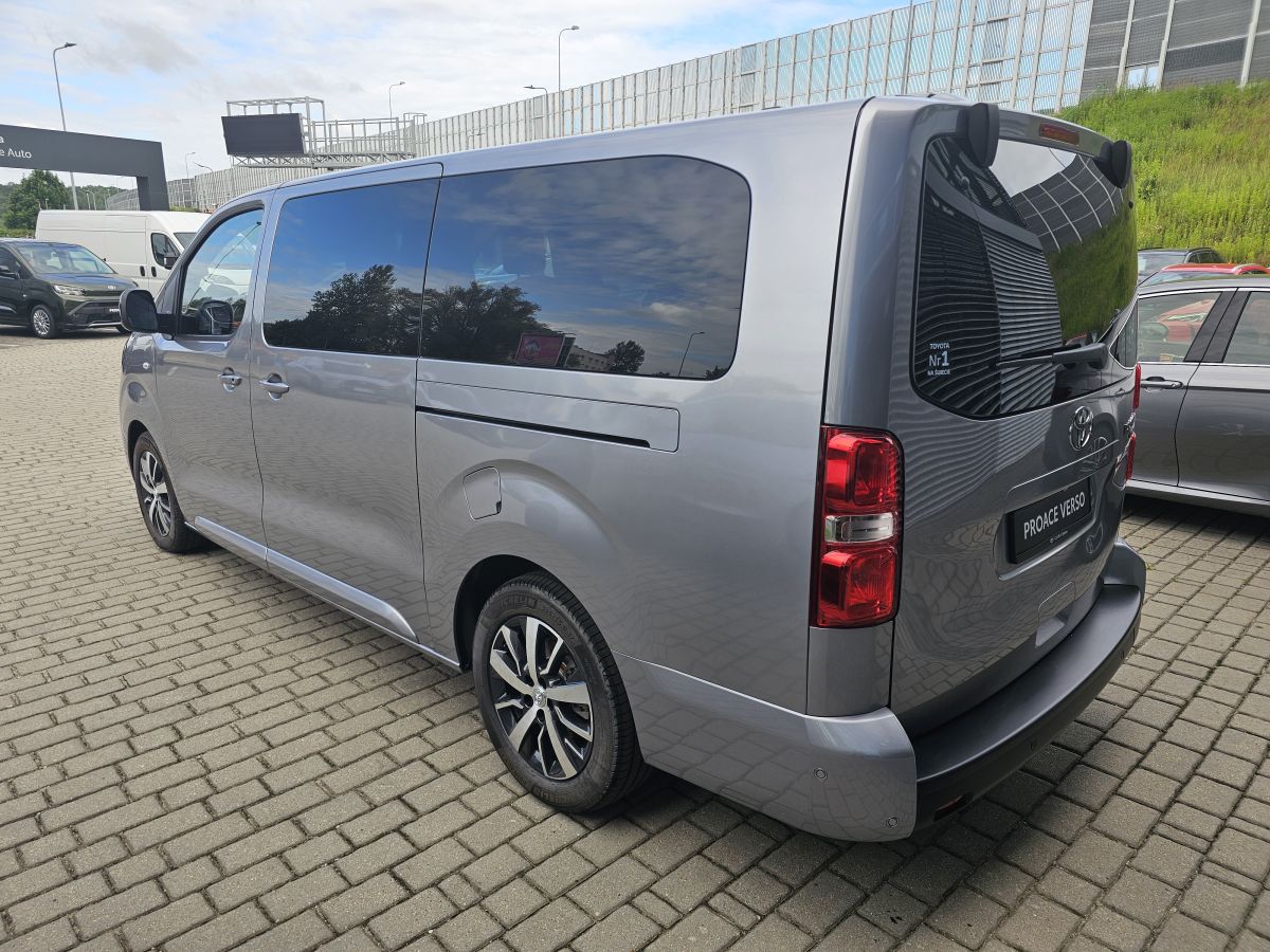 Toyota Proace Verso 2.2 180 KM Family - Toyota Czajka