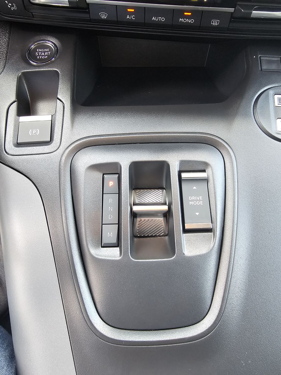 PROACE CITY VERSO Family Automat - Toyota Czajka