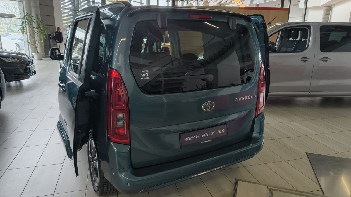 Toyota Proace City Verso VIP - Toyota Czajka