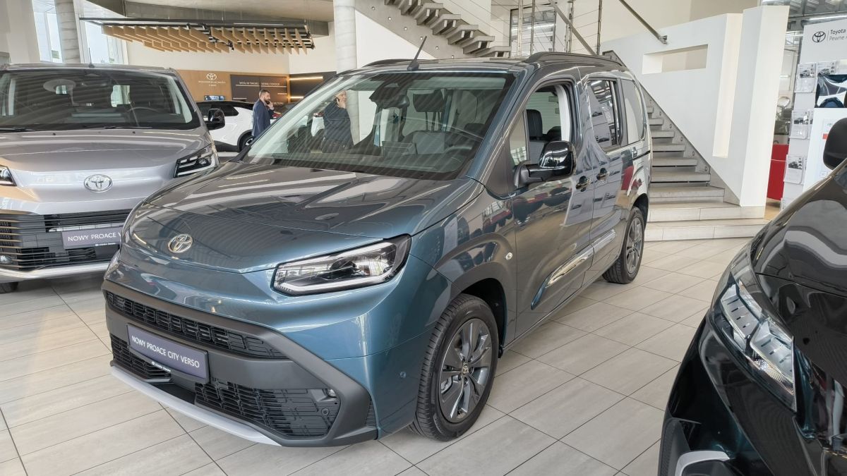Toyota Proace City Verso VIP - Toyota Czajka