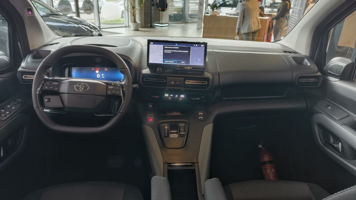 Toyota Proace City Verso VIP - Toyota Czajka